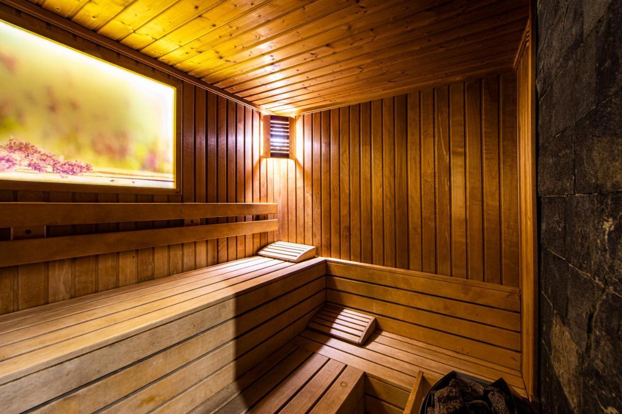 Ezeretz Hotel 4*